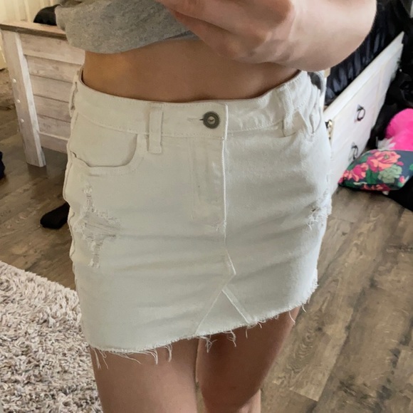 white mini denim skirt - Picture 1 of 4